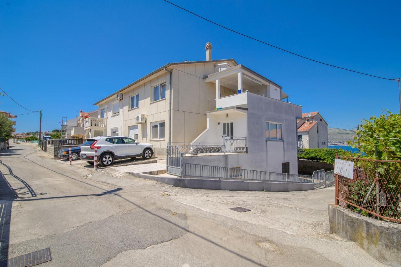 Apartments Tonka Trogir Exterior photo